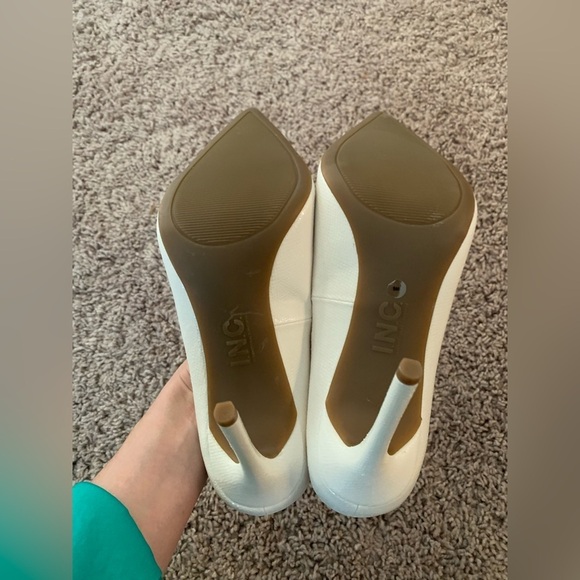 New INC International Concepts Kajari Vinyl Pumps Heels White Clear Size 9 - Picture 13 of 16